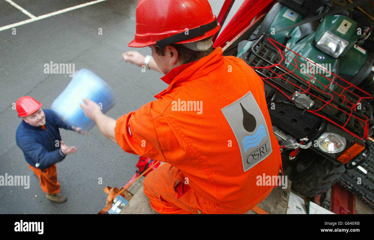 Personal Oil Spill Response Ltd En Southampton Equipos De Camiones De 