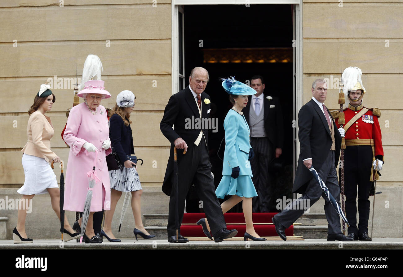 Miembros de la Familia Real la Princesa Eugenie la Reina Isabel