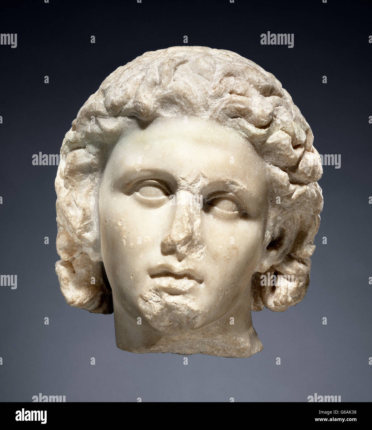 Alejandro Magno. Cabeza de mármol de Alejandro Magno, c.320 A.C. Foto de stock