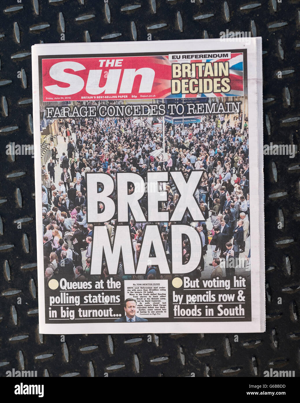 El periódico británico The Sun Front page el día después del referéndum sobre la UE. Foto de stock