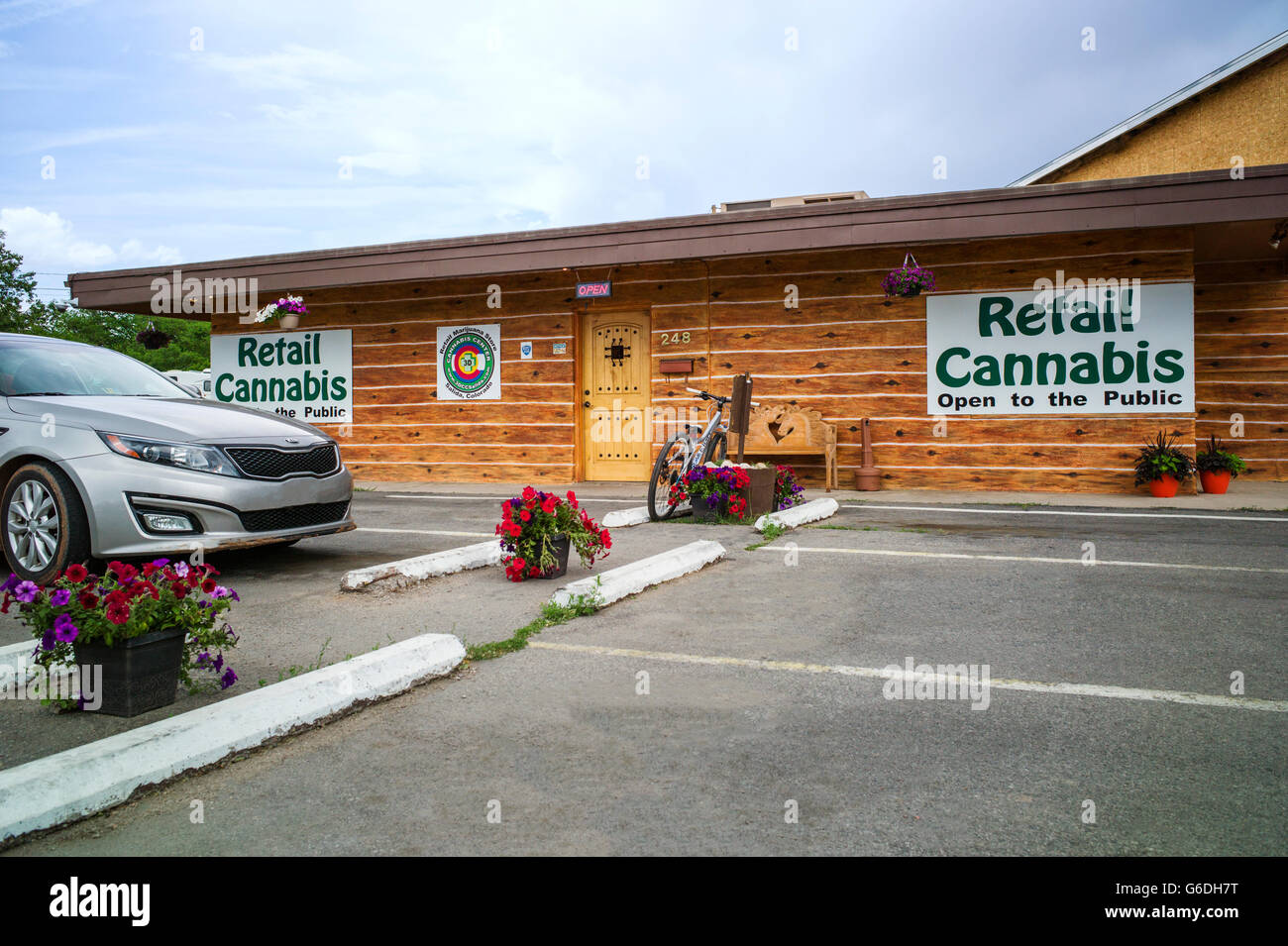 Cannabis Marijuana Retail Store en el centro de Colorado, EE.UU. Foto de stock