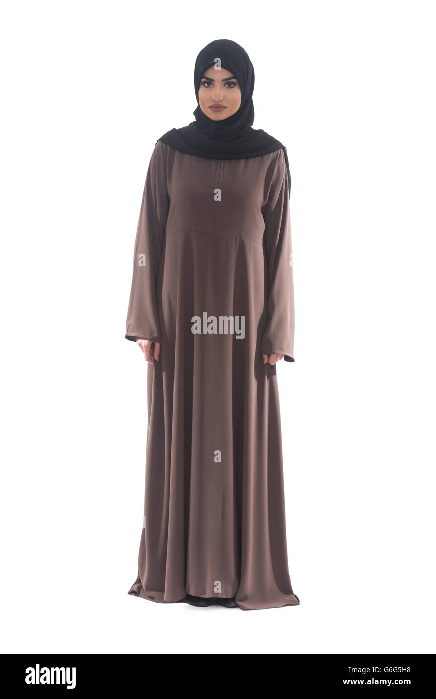 Vestimenta Nacional De Mujer árabe Camina a Lo Largo De Un Europeo. Imagen  de archivo - Imagen de ropa, hombre: 235343713
