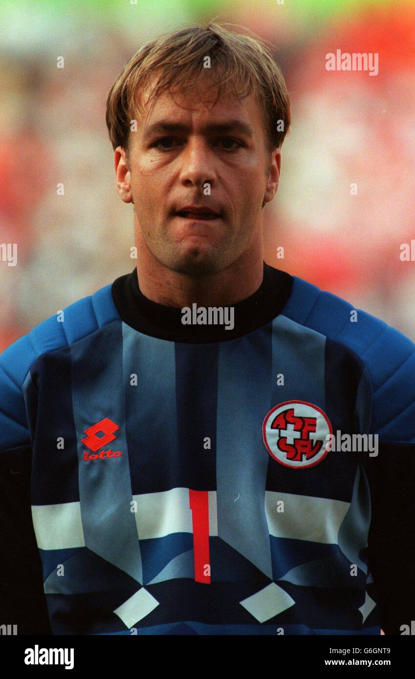 [Imagen: futbol-euro-96-holanda-paises-bajos-v-suiza-g6gnt9.jpg]