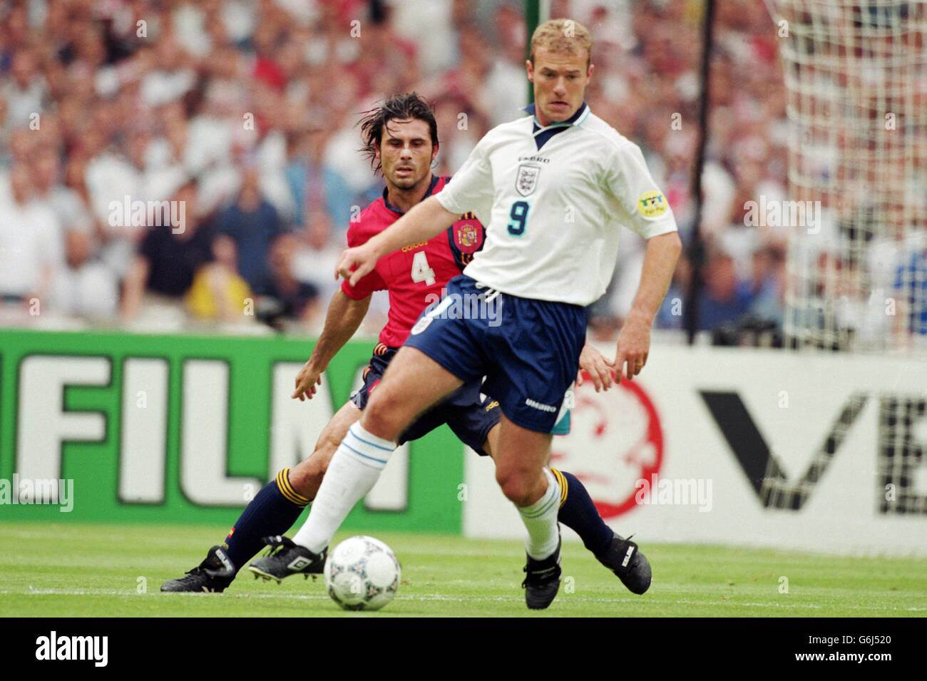Fútbol - Euro 96 - Inglaterra v España, Wembley Foto de stock