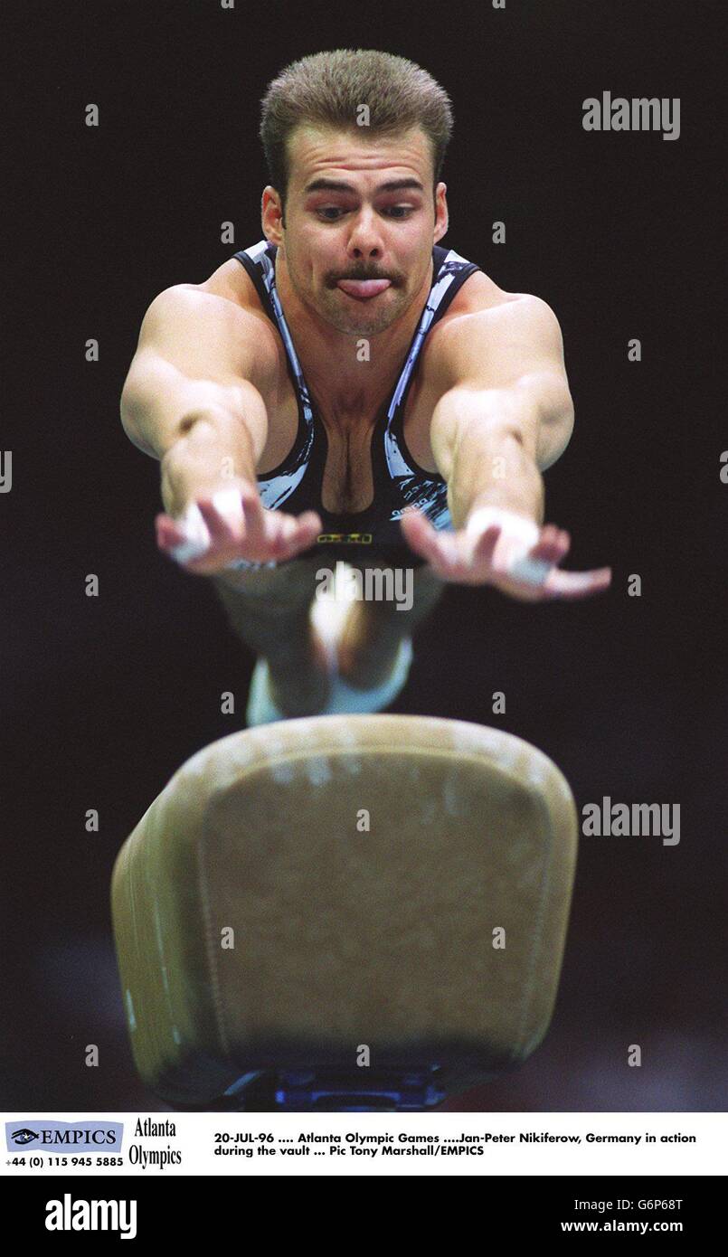 Los Juegos Olímpicos de Atlanta - Hombres - Aros de gimnasia Fotografía de  stock - Alamy