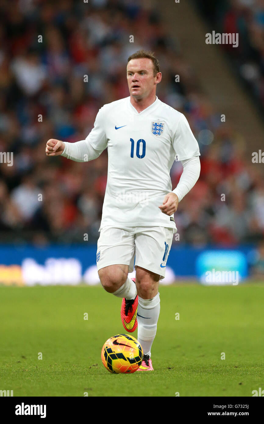 Fútbol - Copa Mundial 2014 - Friendly - England contra Peru - Estadio Wembley. Wayne Rooney de Inglaterra en acción Foto de stock