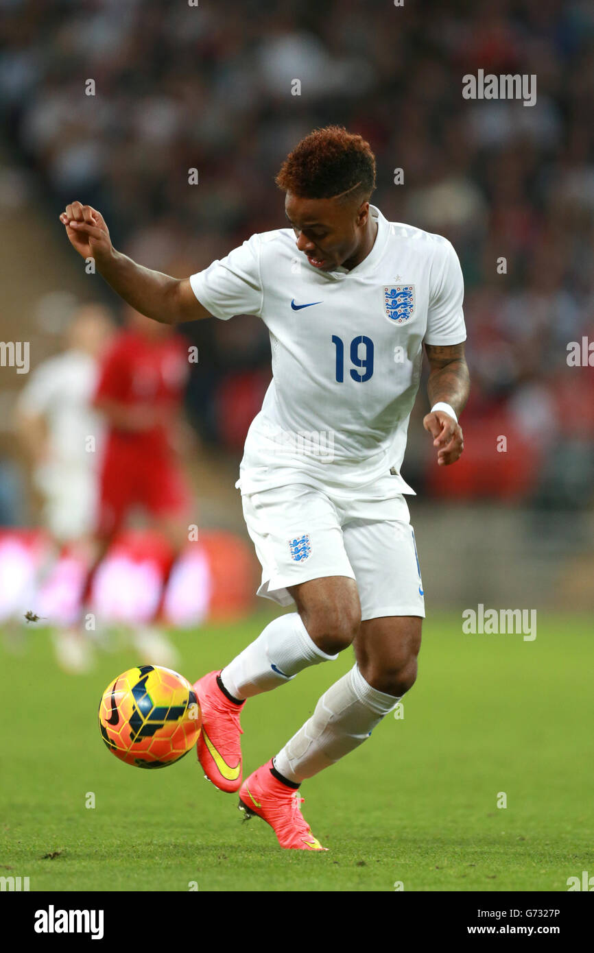 Fútbol - Copa Mundial 2014 - Friendly - England contra Peru - Estadio Wembley. Raheem Sterling de Inglaterra en acción Foto de stock