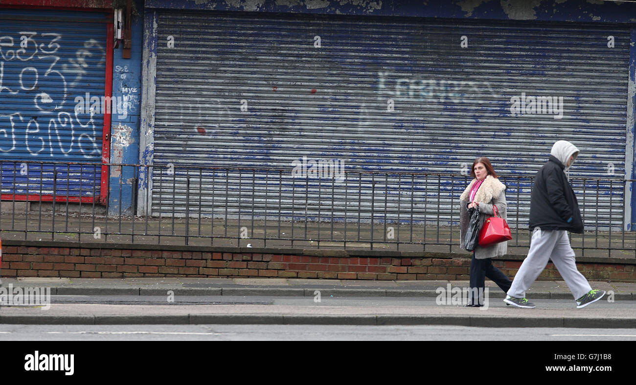 Imágenes genéricas de stock de un desfile de tiendas en Lee Park Liverpool. Foto de stock