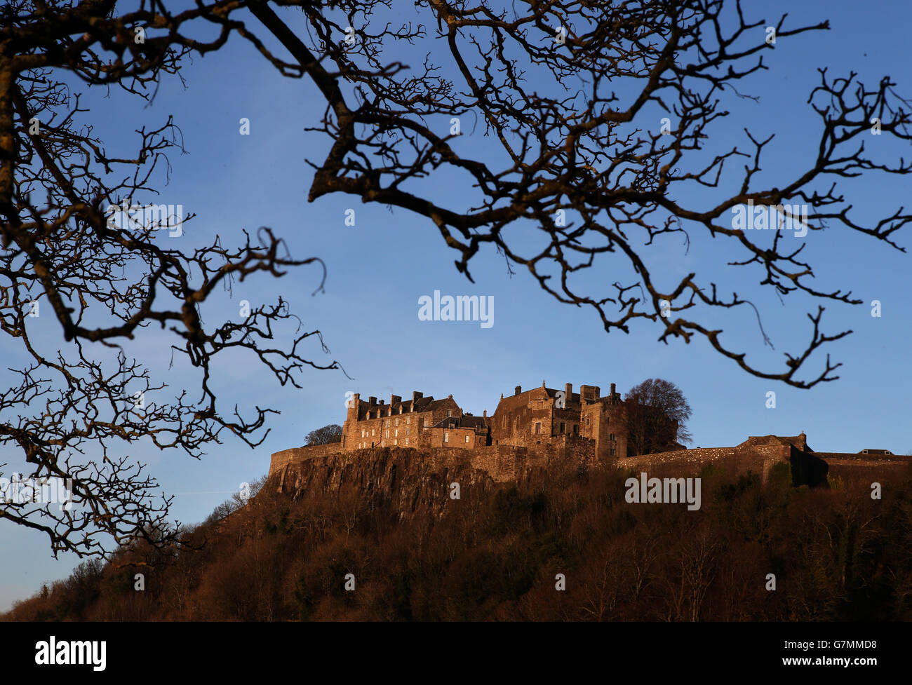 Una vista general del Castillo de Stirling en el sol de la tarde. Foto de stock