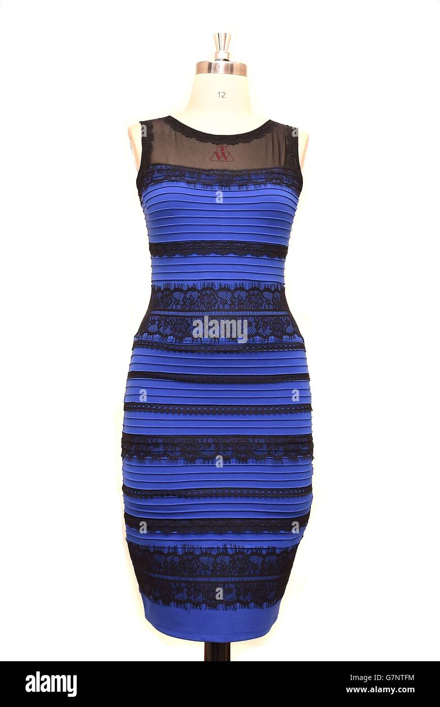 El vestido de dos tonos hecho por originales romanos que ha desencadenado  un debate global en Twitter sobre qué color es Fotografía de stock - Alamy