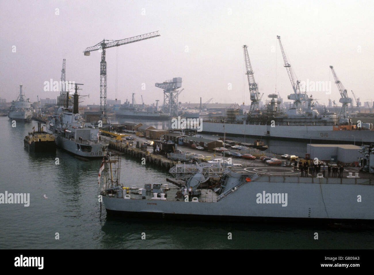 Portsmouth, Hampshire. Astillero naval de Portsmouth. Foto de stock