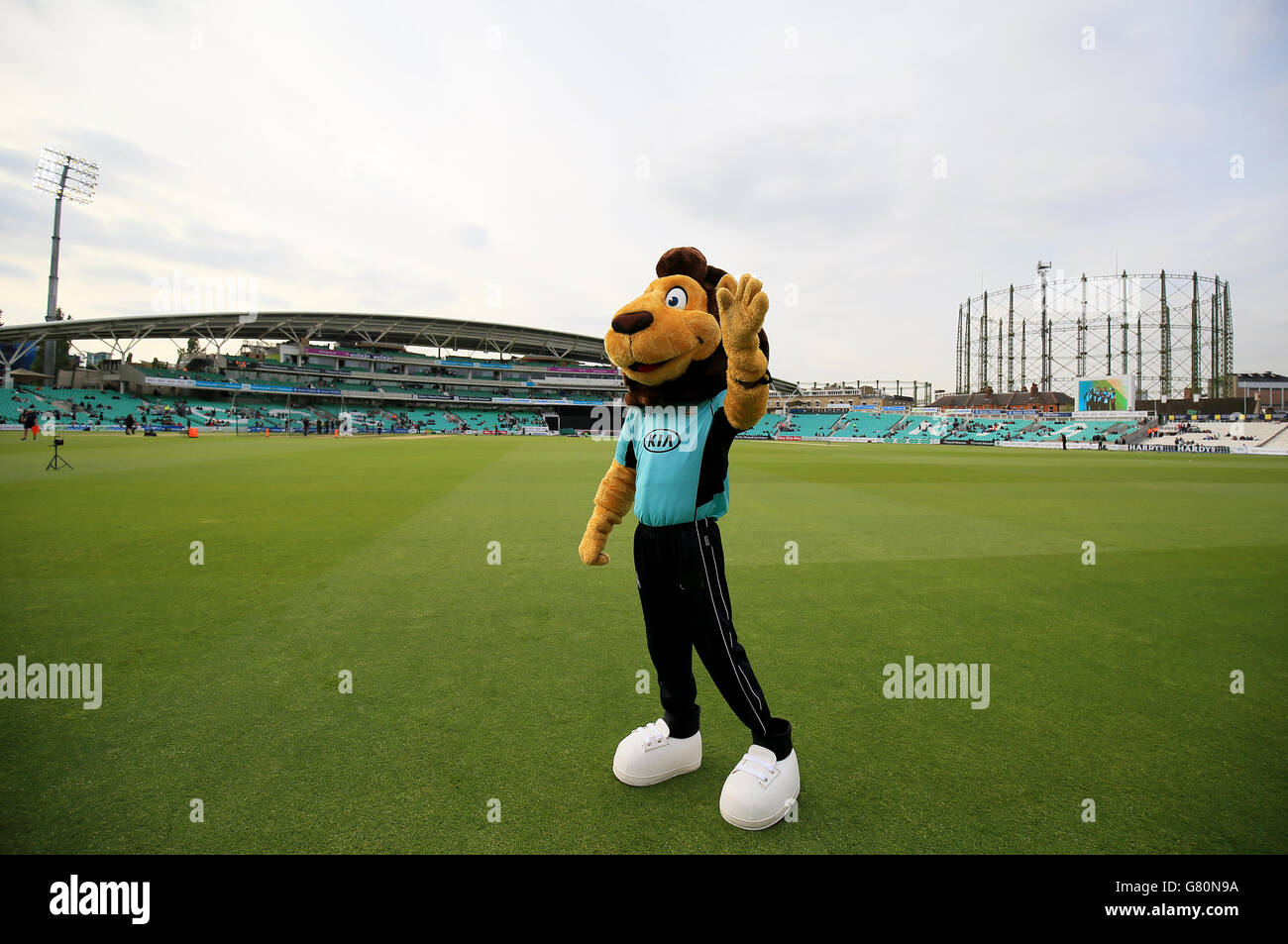 Cricket - NatWest T20 Blast - Southern Division - Surrey v Glamourgan - The Kia Oval. La mascota de Surrey César el León antes del juego. Foto de stock