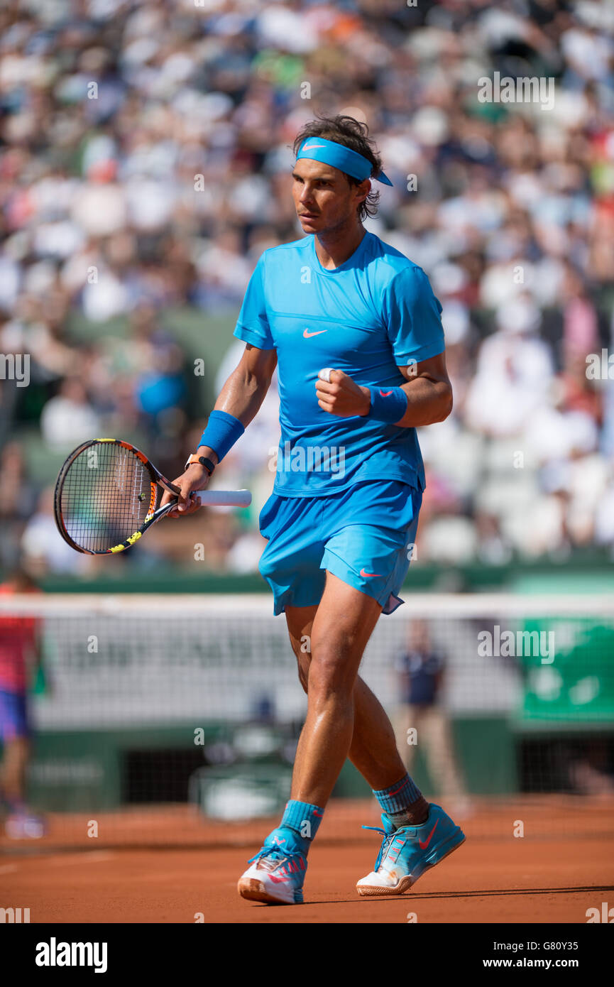 Rafael Nadal en acción durante su 3 ª ronda de solteros de hombres Lucha  contra Andrey Kuznetsov Fotografía de stock - Alamy