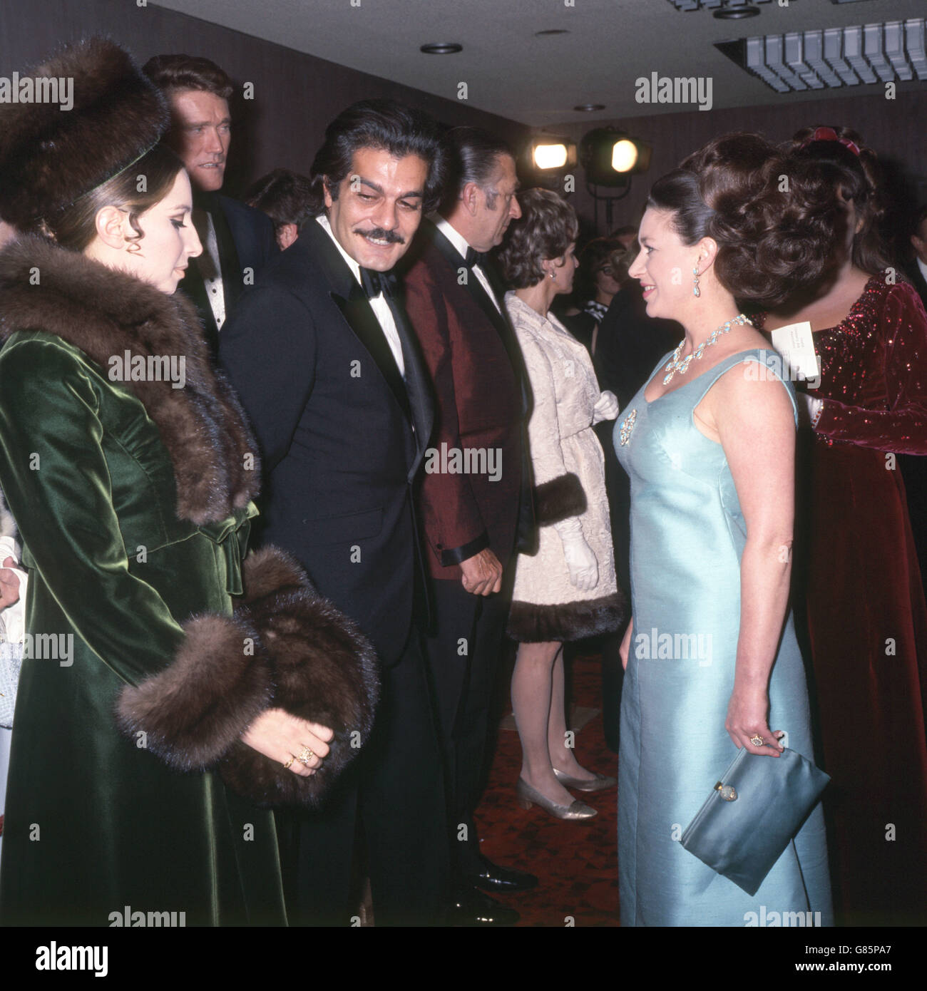 Cine - Omar Sharif - 'Funny Girl' Estreno Real - Teatro Odeon, Leicester Square, London Foto de stock