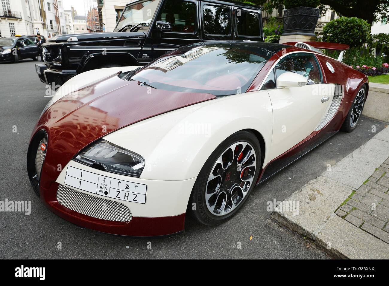 Bugatti veron fotografías e imágenes de alta resolución - Alamy