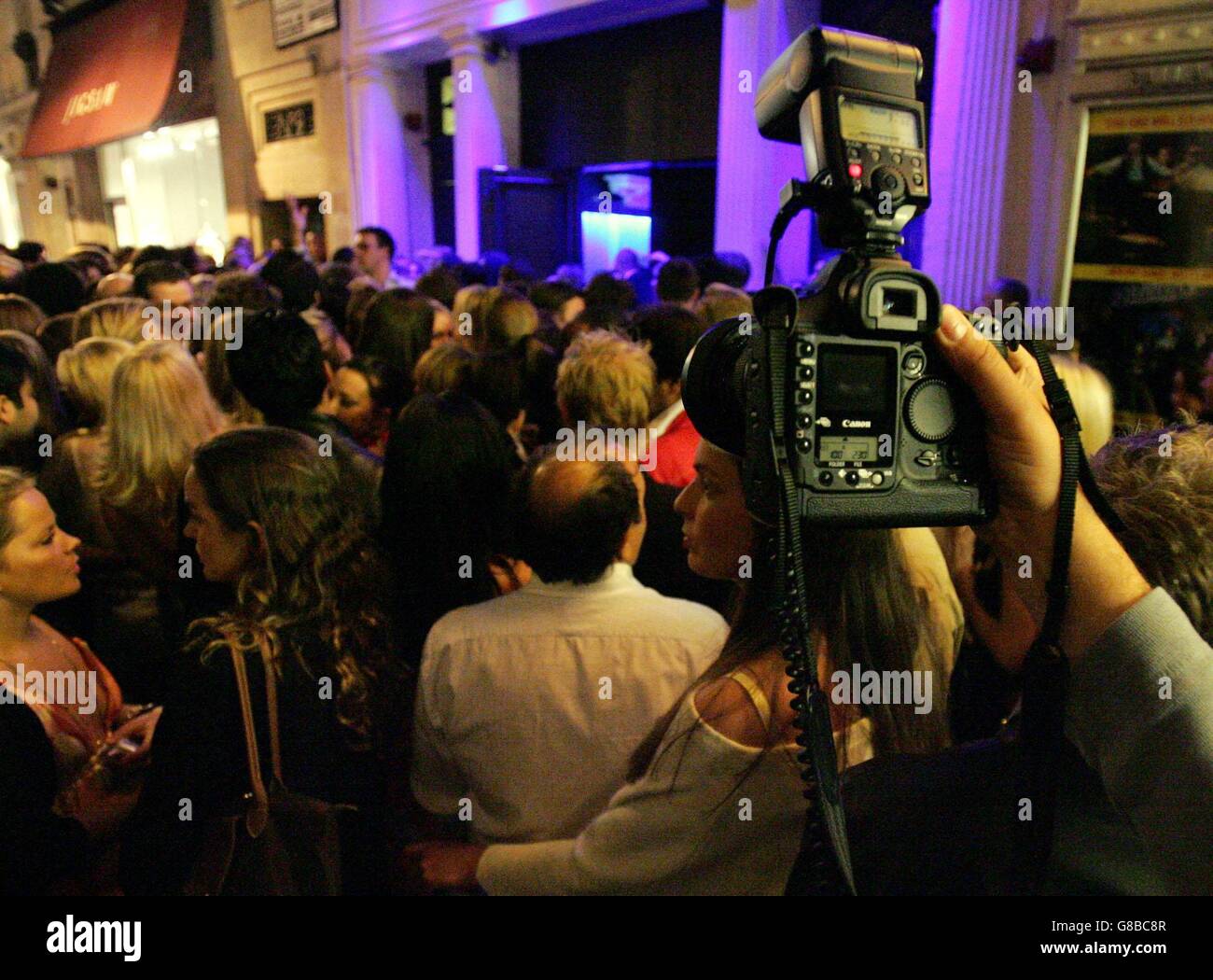 MO*VIDA Discoteca - Fiesta de Lanzamiento de Argyll Street Fotografía de  stock - Alamy