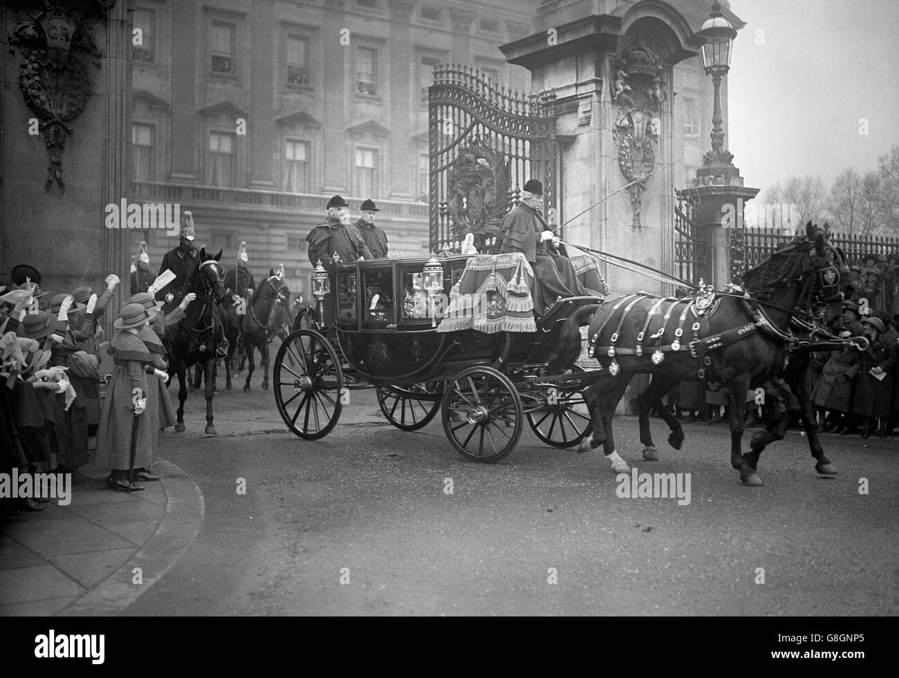 El Duque de York - Boda Real - el duque de York y Lady Elizabeth Bowes-Lyon, Buckingham Palace, London Foto de stock