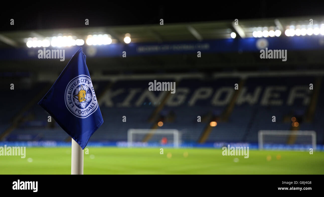 Leicester City contra Manchester City - Barclays Premier League - King Power Stadium. Vista general de una bandera de esquina en el estadio King Power Foto de stock