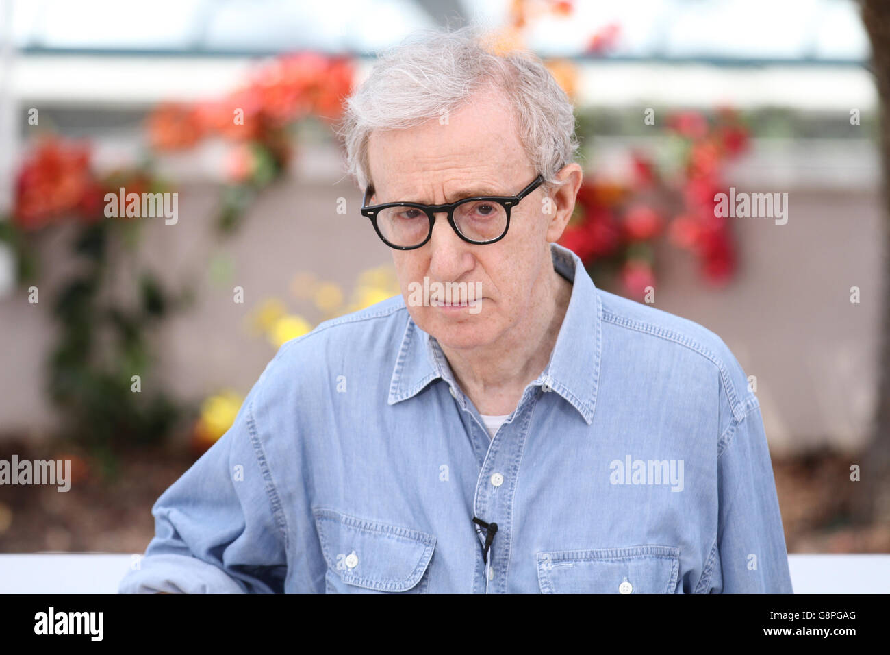 CANNES - 11 de mayo de 2011: Woody Allen visto en el Festival de Cannes el 11 de mayo de 2011 en Cannes Foto de stock