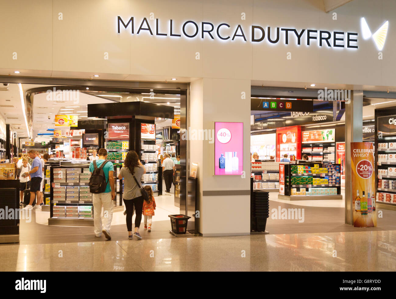 Duty Free Shop, el aeropuerto de Palma, Palma de Mallorca ( Mallorca ),  Islas Baleares, España, Europa Fotografía de stock - Alamy