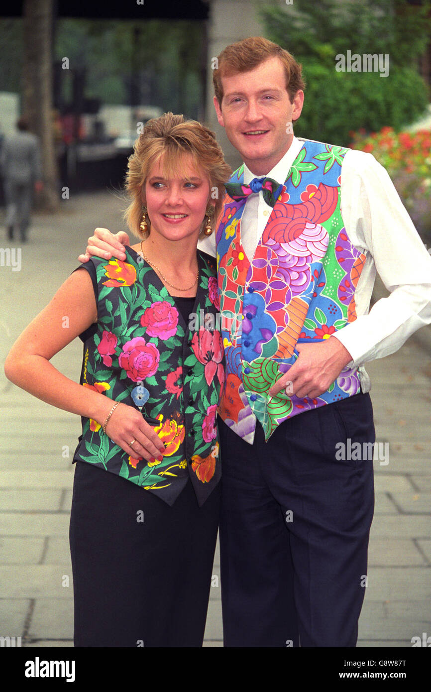 Jugadores de snooker Allison Fisher y Steve Davis. Fecha exacta desconocida. Foto de stock