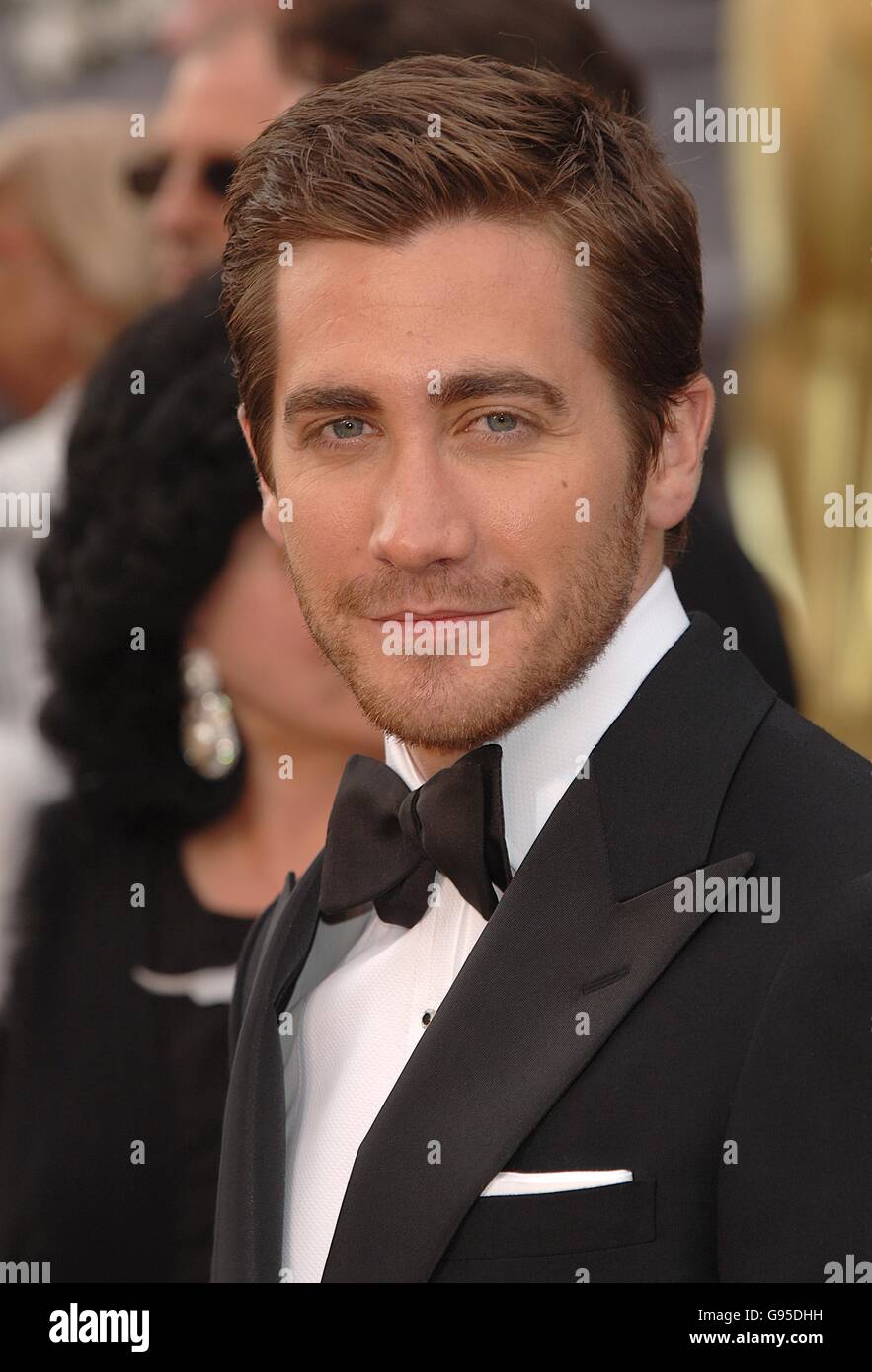 Jake Gyllenhaal, nominado en la mejor actuación por un actor en una categoría de apoyo por su parte en Brokeback Mountain llega a la alfombra roja. Foto de stock