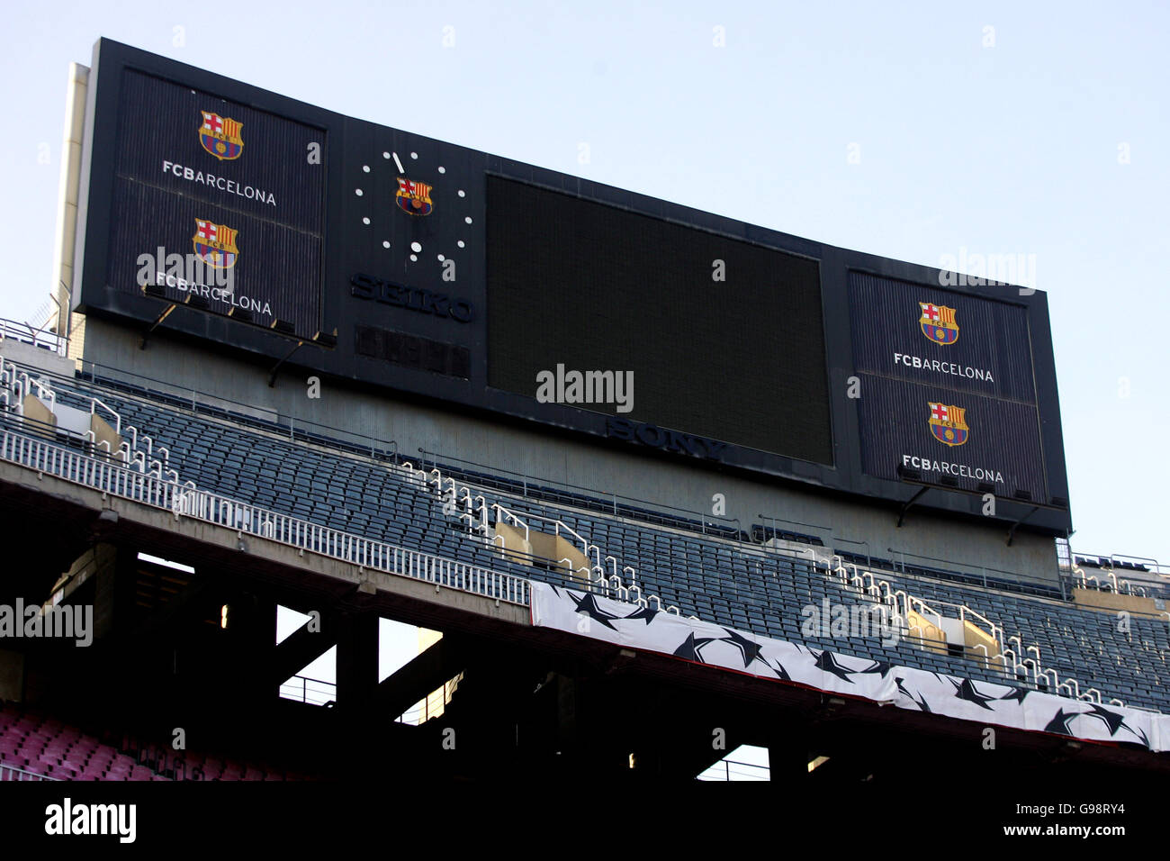 Vista general del marcador en el Nou Camp, sede de Barcelona Fotografía de  stock - Alamy