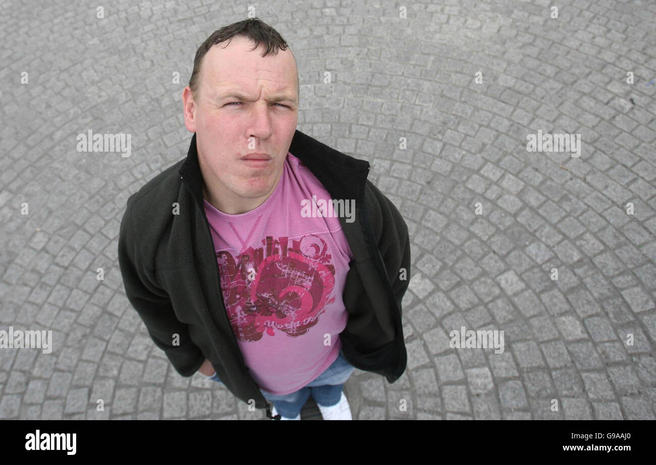 El hombre de Ballymun Willa White, que antes estaba sin hogar, y ha comenzado una nueva carrera como un cómic de pie. Foto de stock