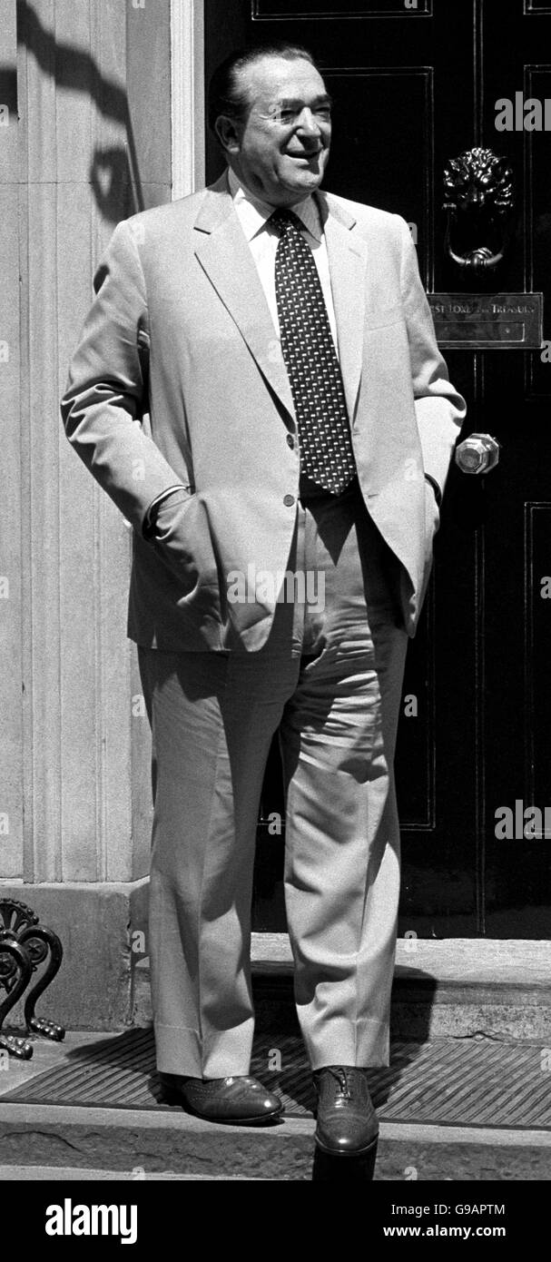 Robert Maxwell. Robert Maxwell saliendo de 10 Downing Street. Foto de stock