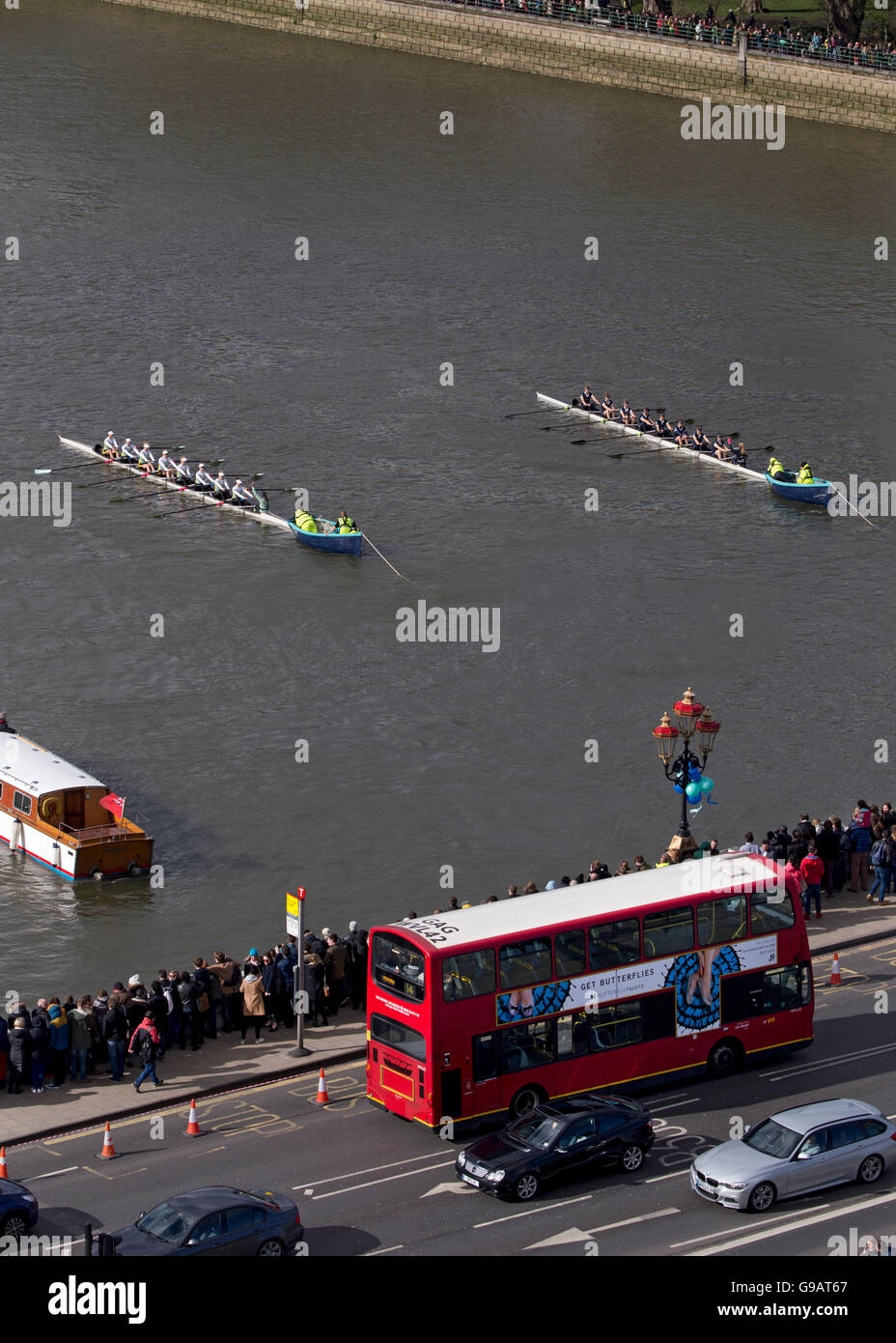 2016 V Oxford Cambridge Boat Race río Támesis de Londres Foto de stock
