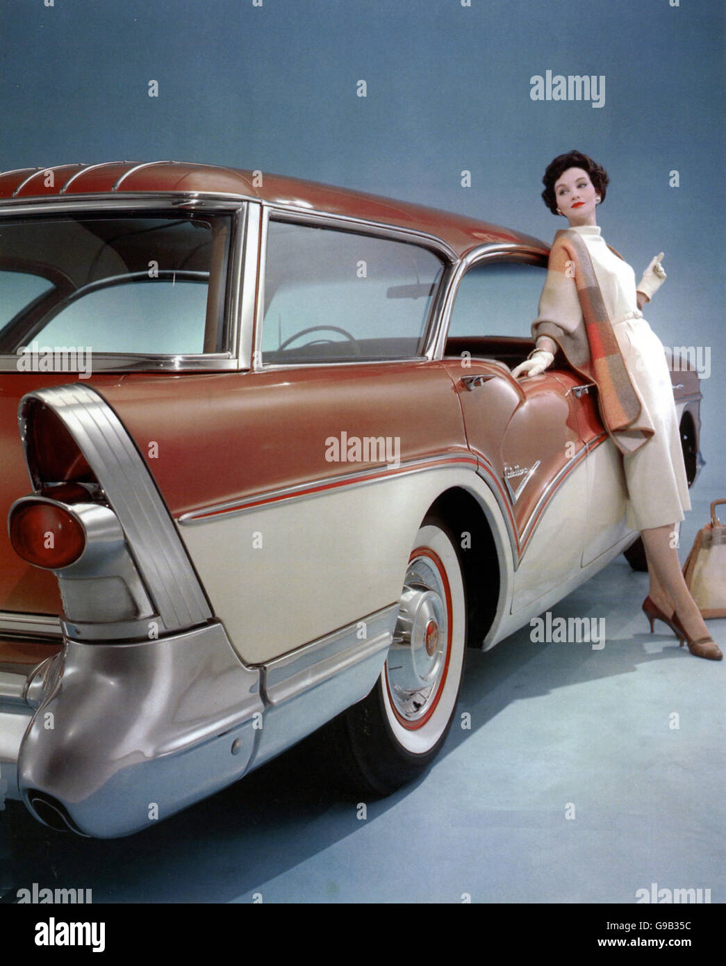 La serie 60 Buick Century Caballero Vagón de 1957. Foto General Motors Foto de stock