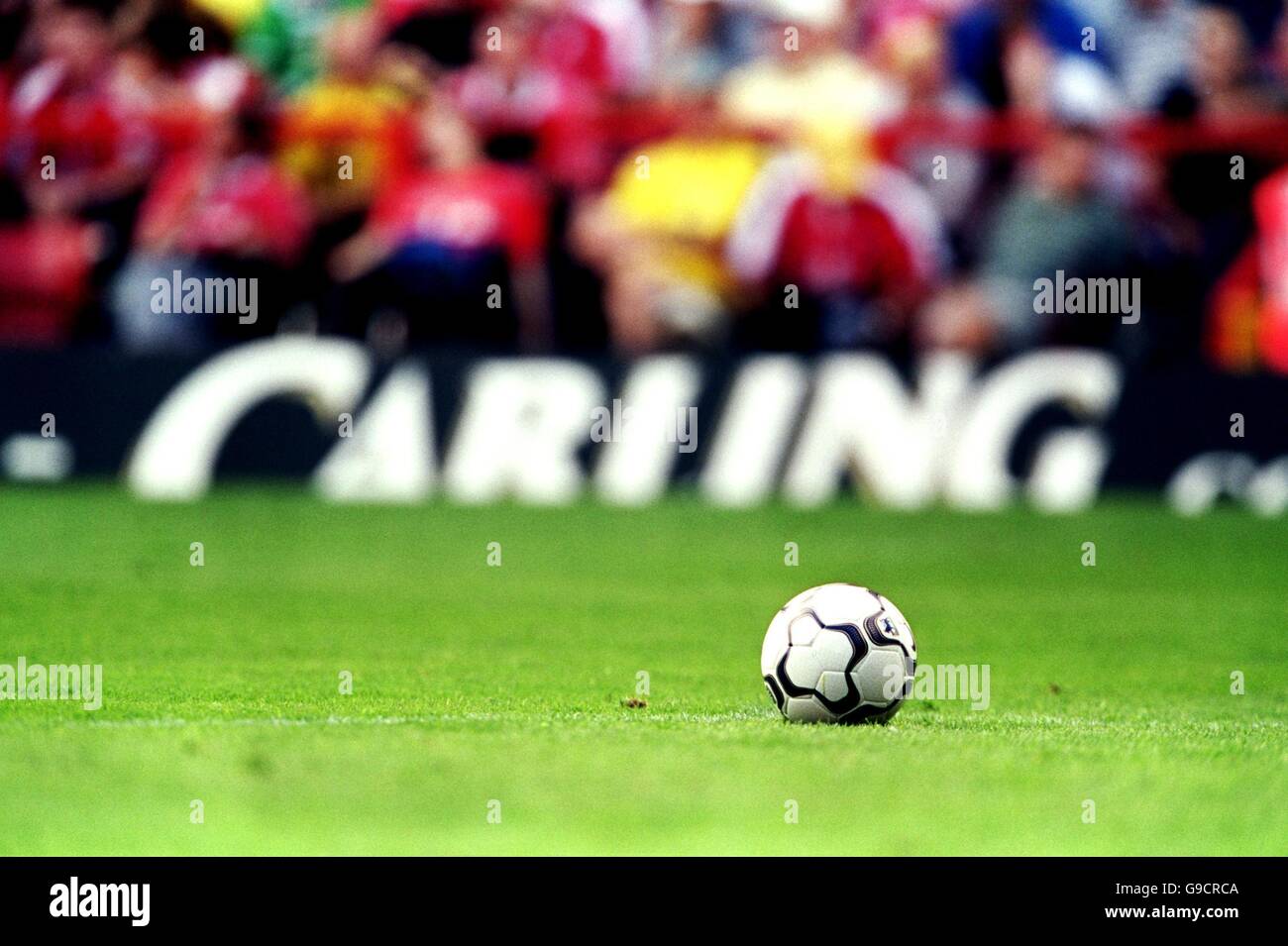 Fútbol - FA Carling Premiership - Charlton Athletic contra Manchester City. El nuevo balón de fútbol Nike Geo utilizado en todos los partidos de la liga de fútbol americano de la FA Carling Foto de stock