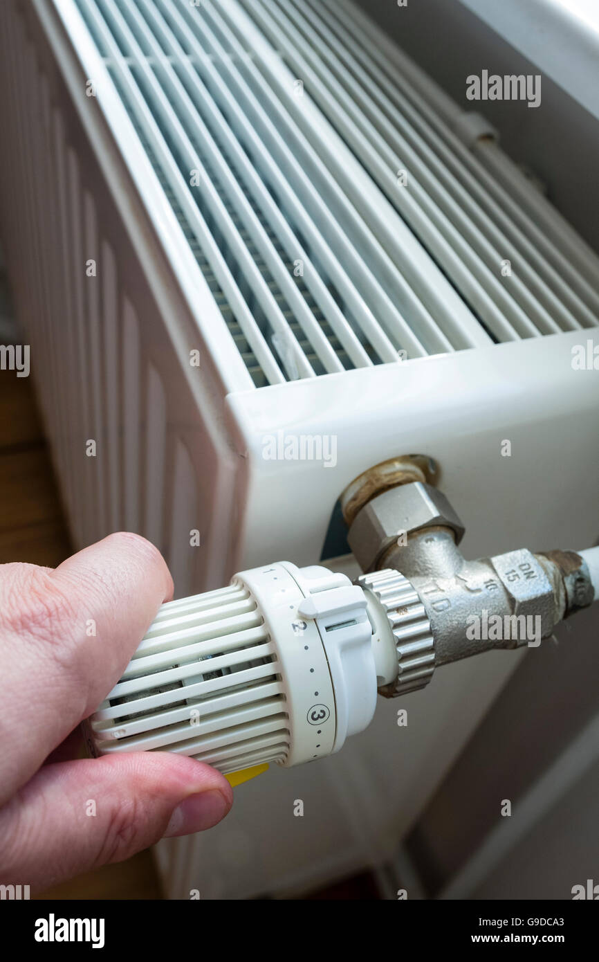 Costo de calefacción Fotos e Imágenes de stock - Alamy