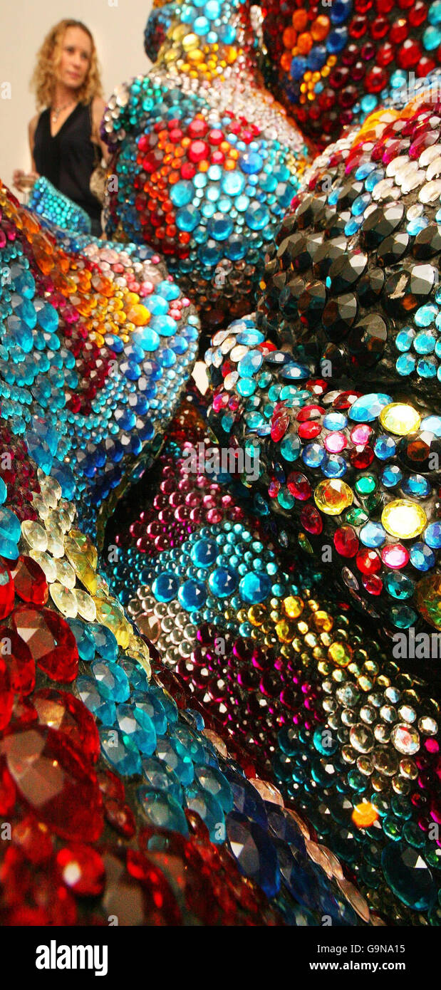 Jewelled esculturas gigantes en la sociedad de Bellas Artes Foto de stock