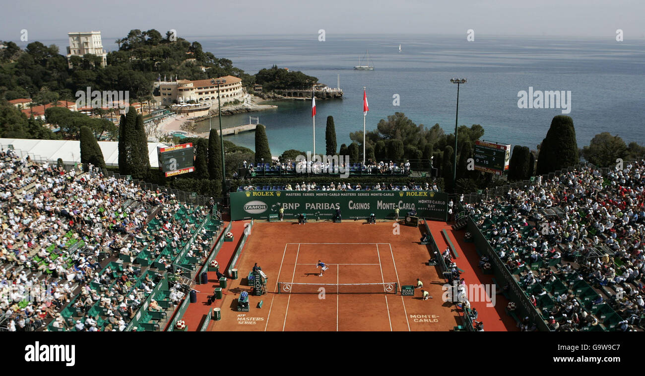 Tim Henman contra Ferrero durante la Masters Series, primera ronda de partido en Monte-Carlo, Mónaco. Foto de stock