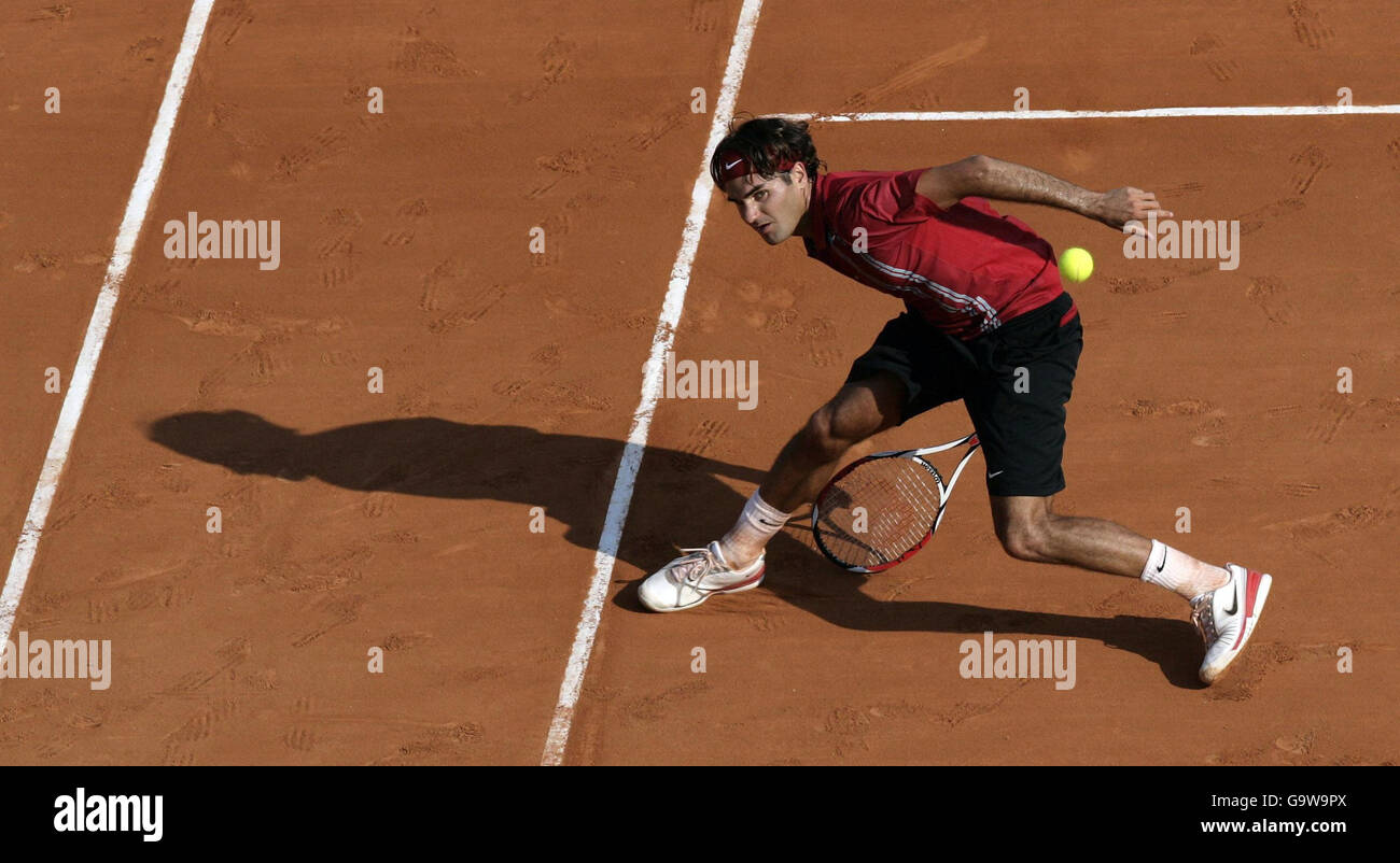 Tenis - Serie Master - Primera Ronda - Monte-Carlo. Roger Federer en acción contra Andreas Seppi durante la serie de Masters, primera ronda de partido en Monte-Carlo, Mónaco. Foto de stock