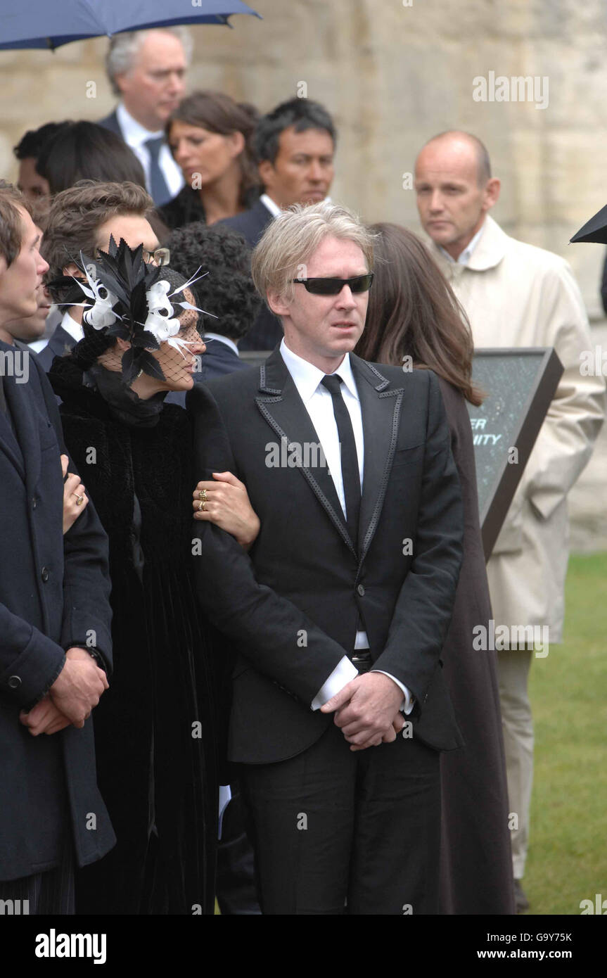 Isabella blow funeral fotografías e imágenes de alta resolución Alamy