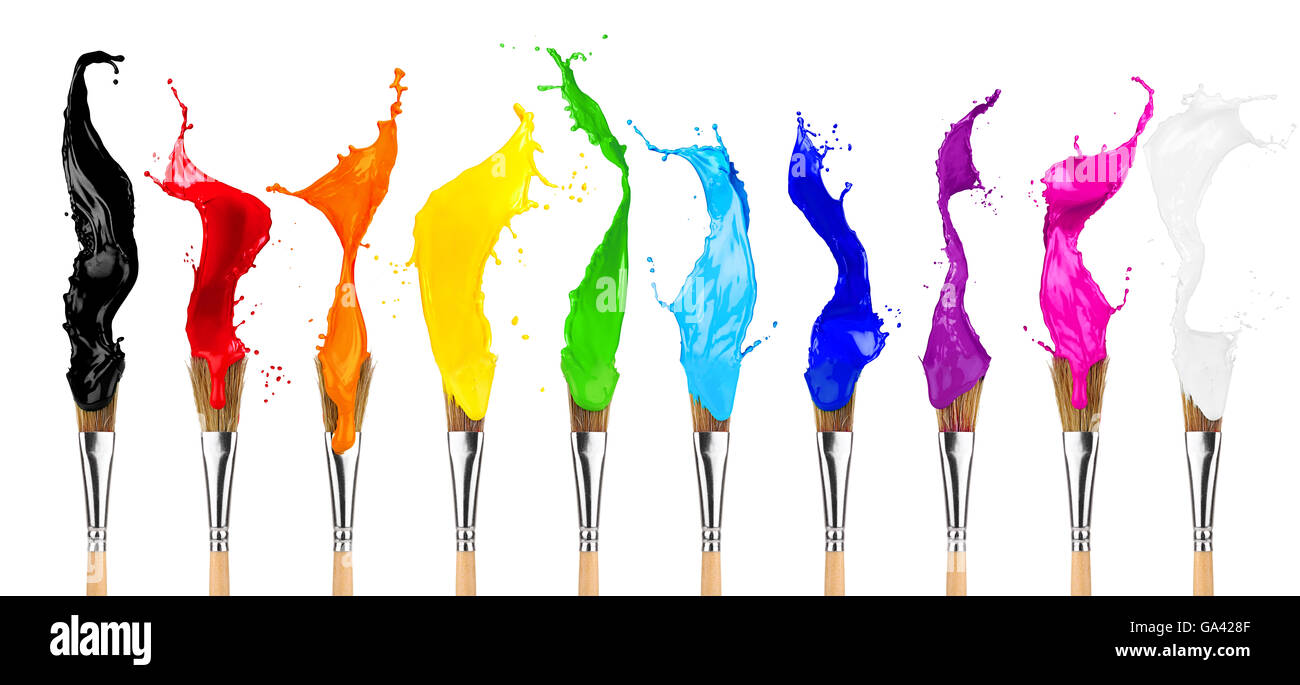 Coloridas salpicaduras de color fila paintbrush aislado sobre fondo blanco. Foto de stock