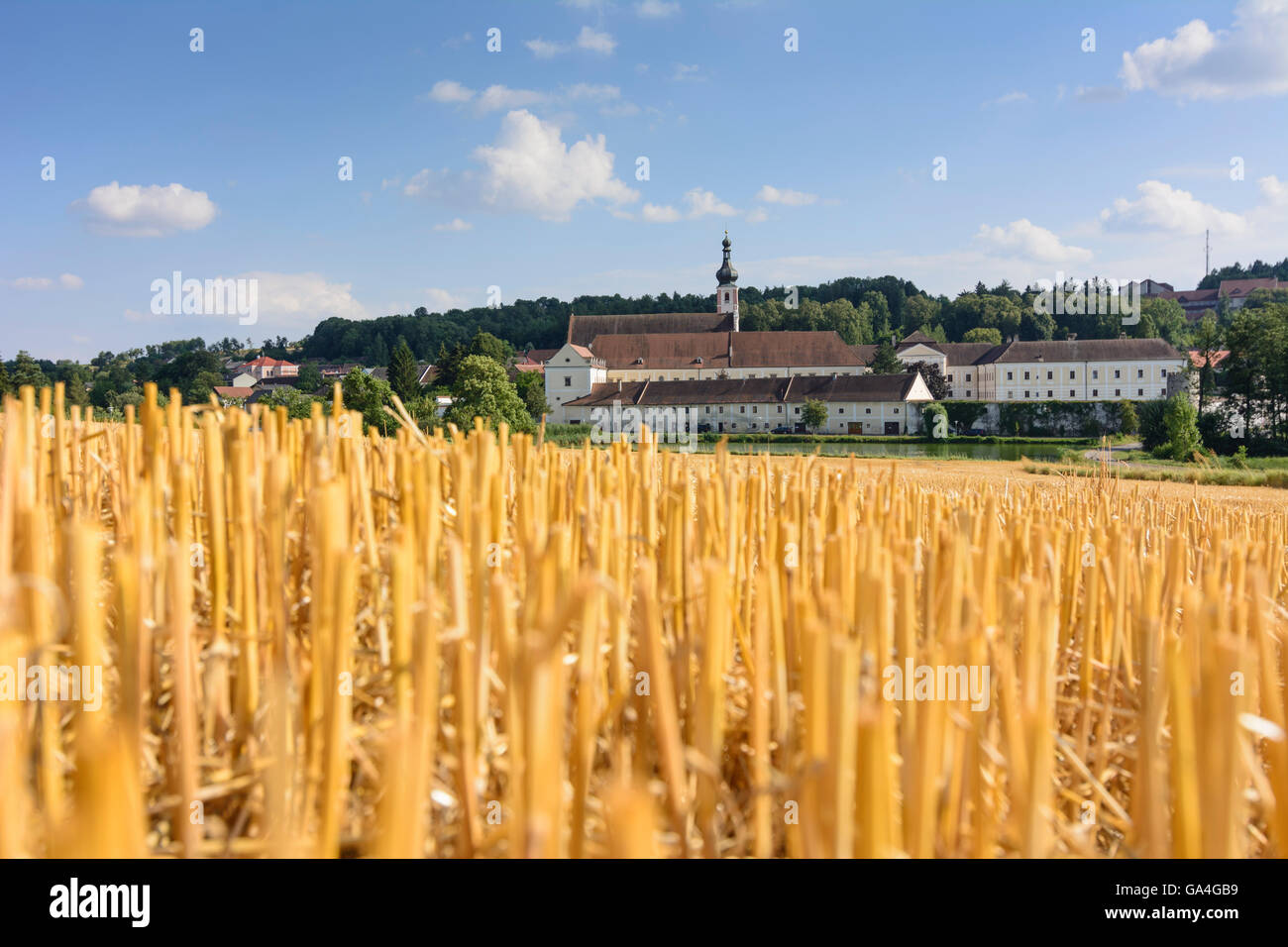 Geras Geras Monasterio, campo cosechado, Niederösterreich Austria Austria Inferior Waldviertel Foto de stock