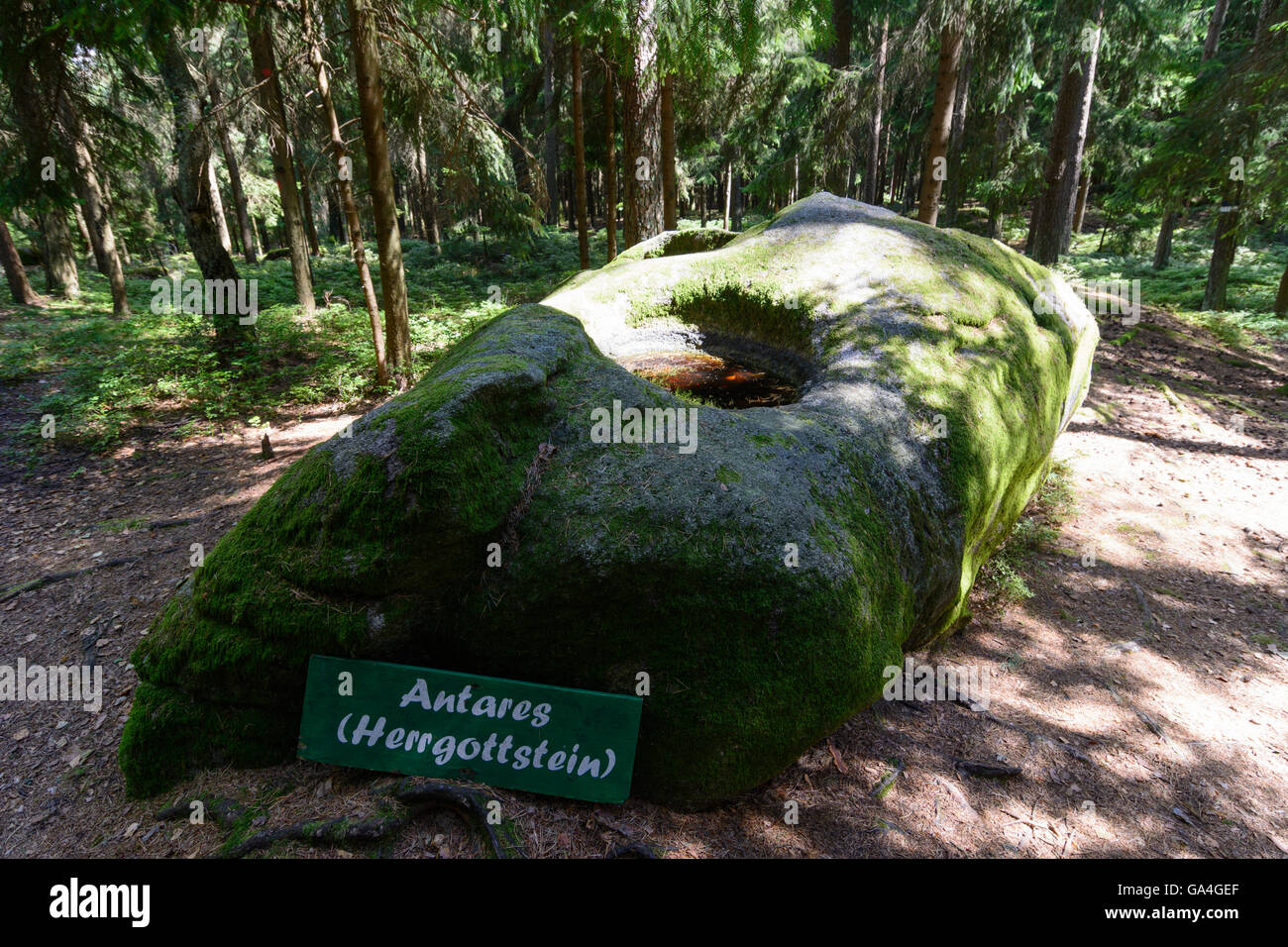 Lugar Kautzen del escorpión en Engelbrechts (formación de piedras de granito , lugar de peregrinación para esotéricos): Antares (Herrgot Foto de stock