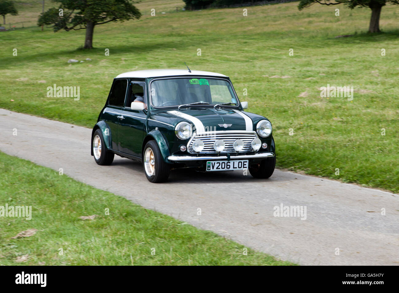 Green Rover Mini Cooper 13i En Leighton Hall Classic Rally