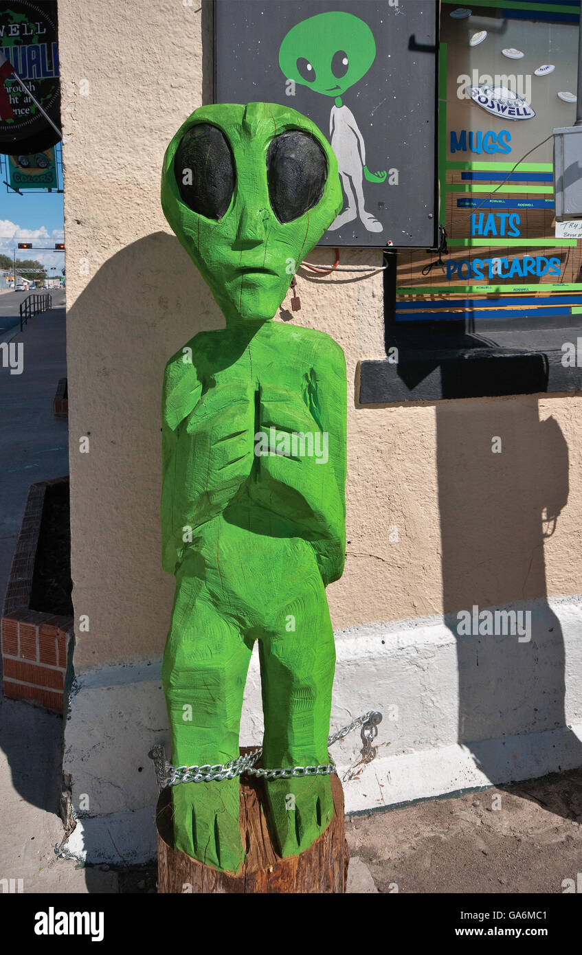 Espacio verde alien en la tienda de regalos en Roswell, Nuevo México, EE.UU. Foto de stock