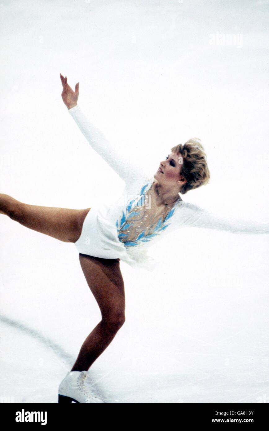 Patinaje sobre hielo - Juegos Olímpicos de Invierno - Sarajevo 84. Rosalyn  Summers, Estados Unidos Fotografía de stock - Alamy