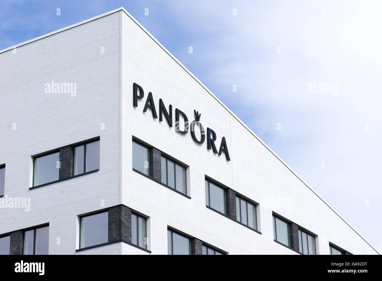 La sede de Pandora, Copenhague Fotografía de stock - Alamy
