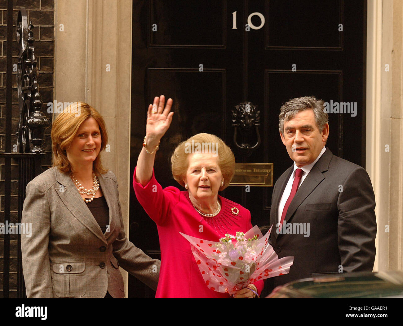 El primer ministro británico Gordon Brown y su esposa Sarah con la