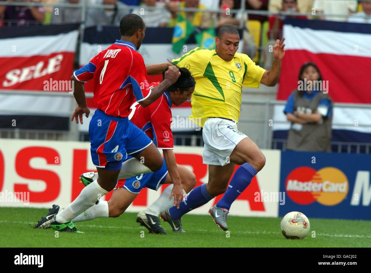 Fútbol - Copa Mundial de la Fifa 2002 - Grupo C - Costa Rica v Brasil  Fotografía de stock - Alamy