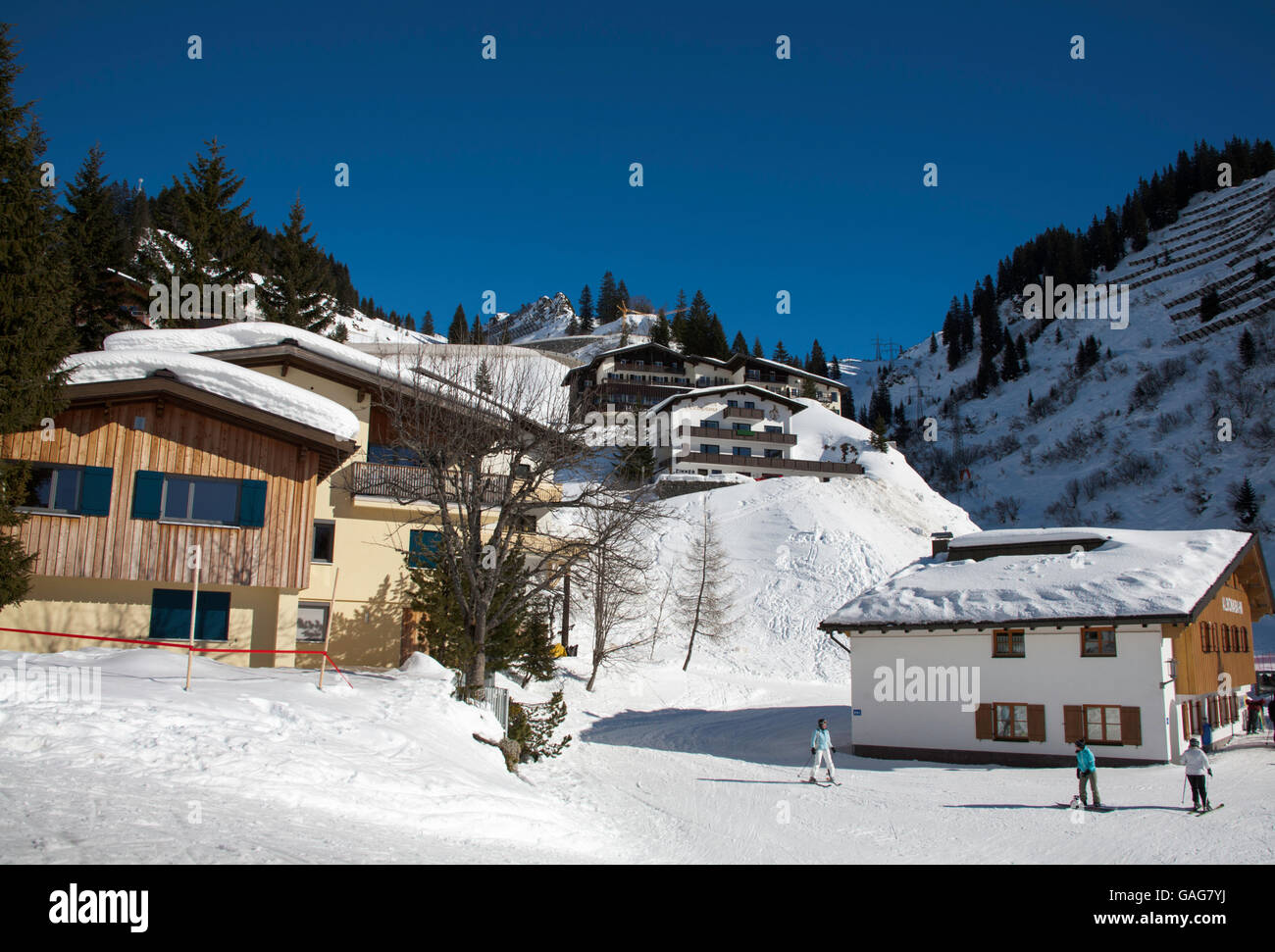 La aldea de Stuben cerca de Lech y St Anton Arlberg Austria Foto de stock