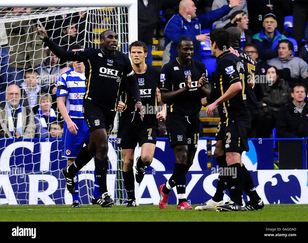 Fútbol - Barclays Premier League - Lectura v Portsmouth - Estadio Madejski Foto de stock