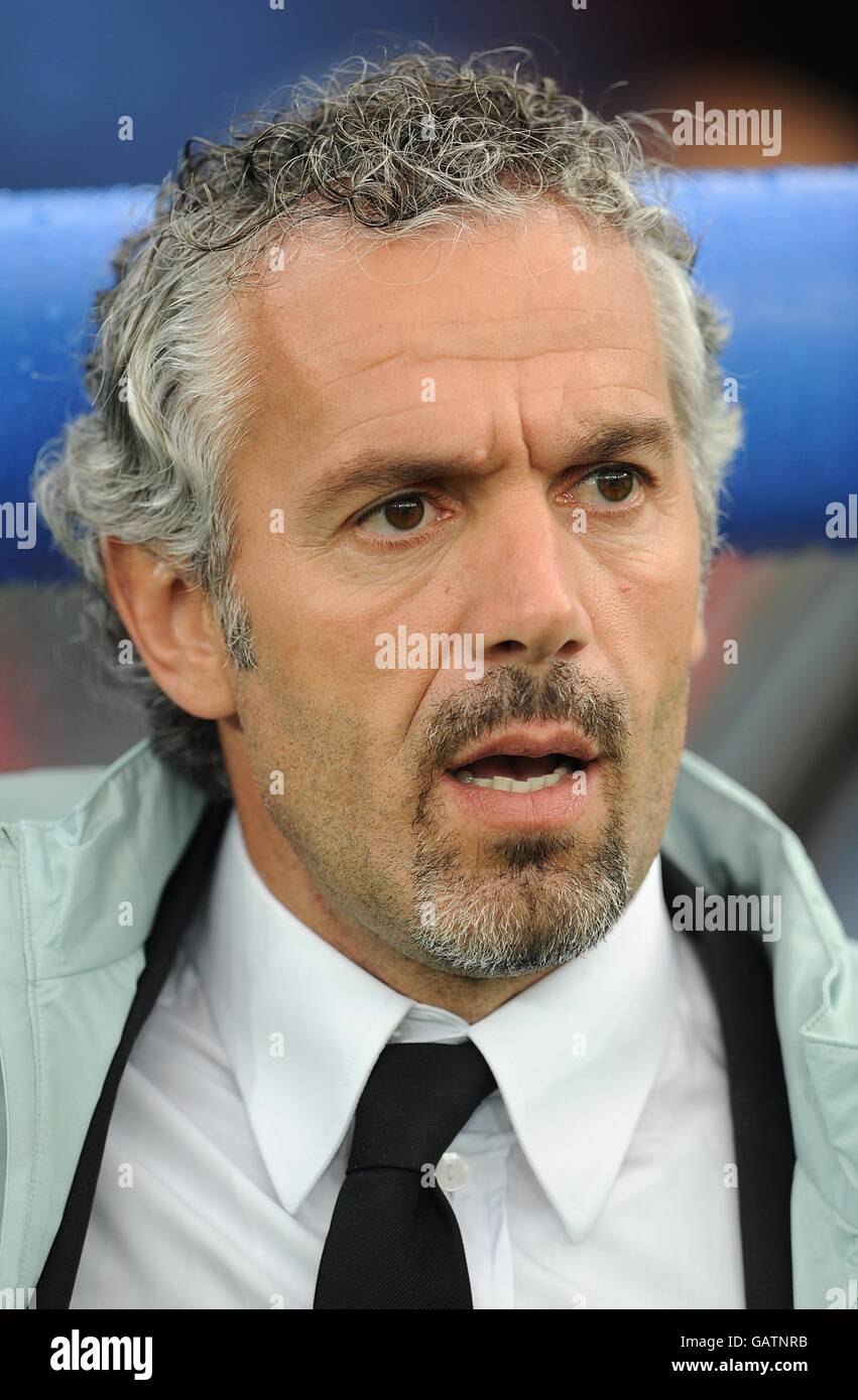 Donadoni italy fotografías e imágenes de alta resolución - Alamy