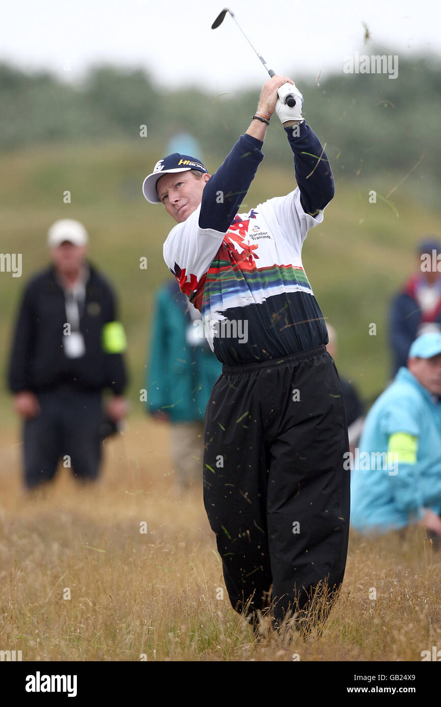 Woody Austin en acción durante la Segunda Ronda del Campeonato Abierto en el Royal Birkdale Golf Club, Southport. Foto de stock